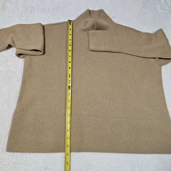 Everlane Tan Cashmere Sweater - Picture 9 of 9